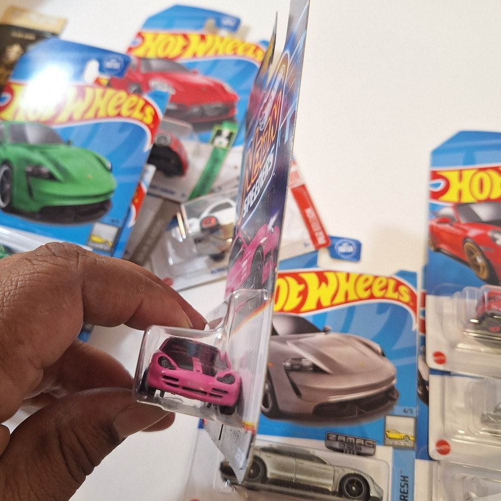 Hot Wheels‎ 12 Porsche Zamac Neon Speeders & Matchbox & Target Red Edition - Picture 13 of 16